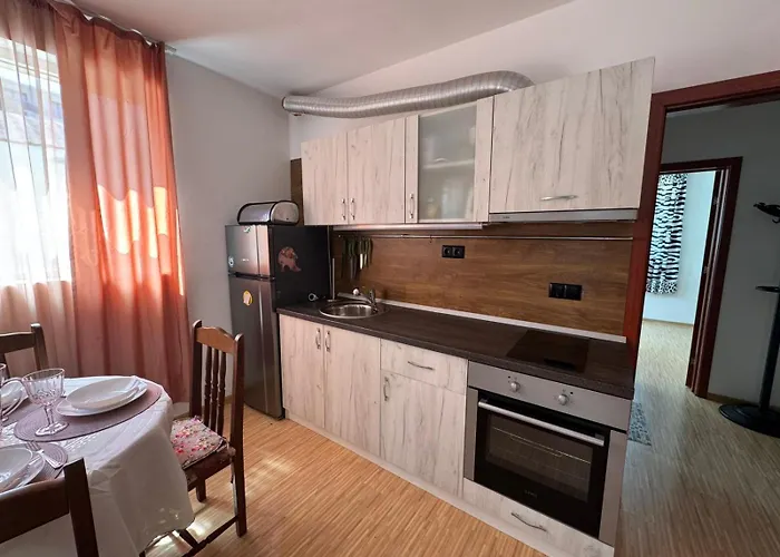 Apartment Sunny Day 7