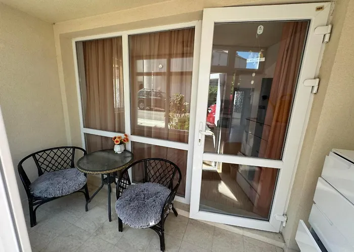 Apartment Sunny Day 7 *