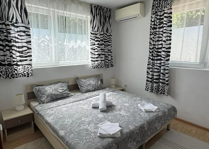 Sunny Day 7 Apartment *