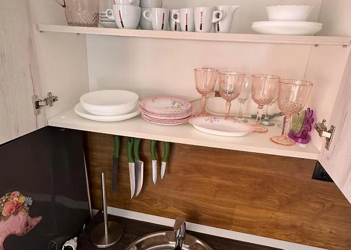 Apartment Sunny Day 7