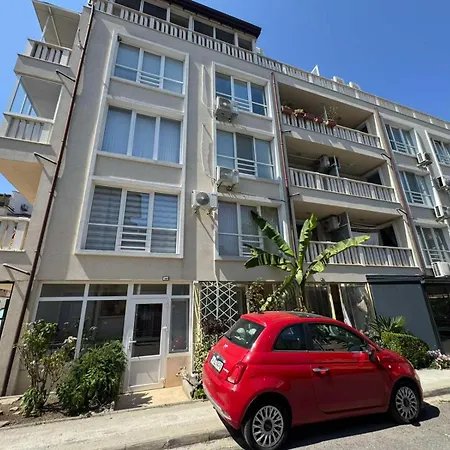 Sunny Day 7 Apartment Burgas